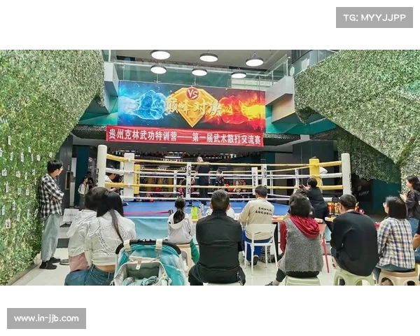 柬埔寨小观众举牌表达热情 想学中国拳民间武术交流计划正式启动 柬埔寨小观众举牌表达热情 想学中国拳民间武术交流计划正式启动